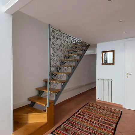 Vittorio Elegant Two Bedroom Daire Roma