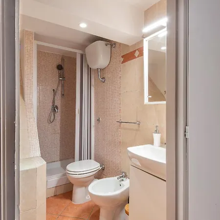 Vittorio Elegant Two Bedroom Daire