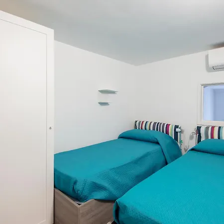 Vittorio Elegant Two Bedroom Roma
