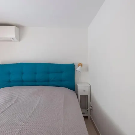 Vittorio Elegant Two Bedroom Daire *