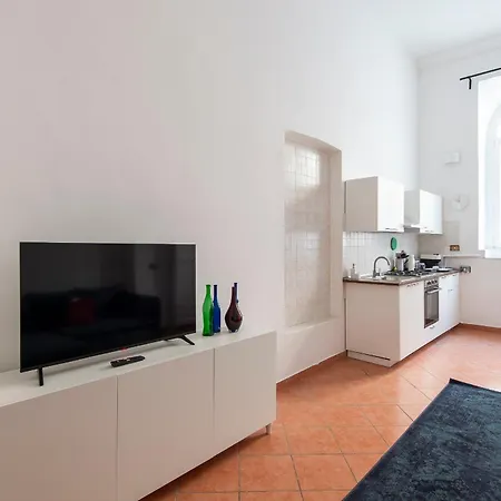 Vittorio Elegant Two Bedroom Daire Roma