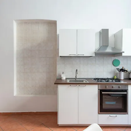 Vittorio Elegant Two Bedroom Daire *