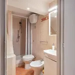 Vittorio Elegant Two Bedroom Apartament