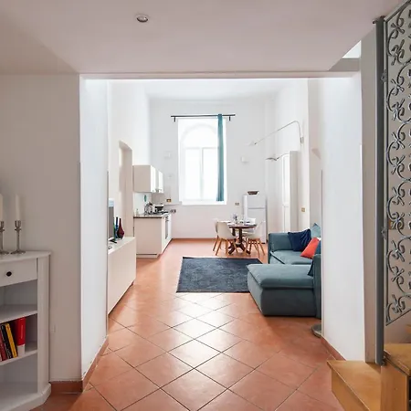 Vittorio Elegant Two Bedroom Apartament